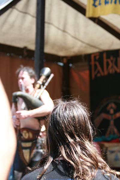 587.JPG
