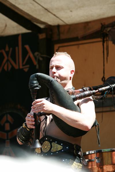 943.JPG