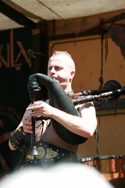 946.JPG